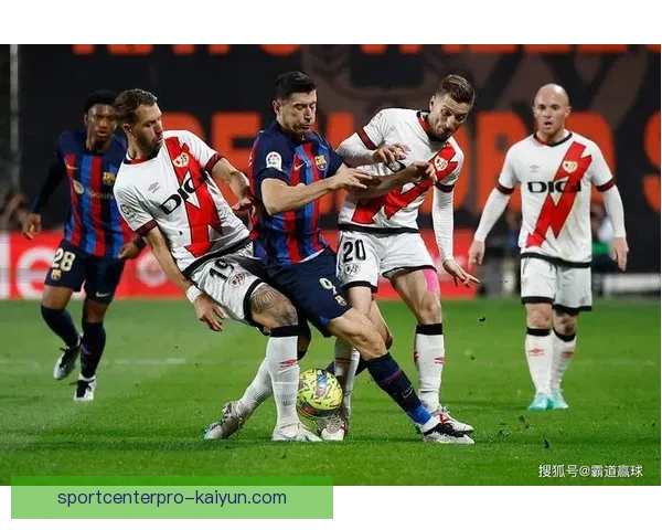 西甲巴列卡诺年轻球员持续提升，引发足坛关注与期待